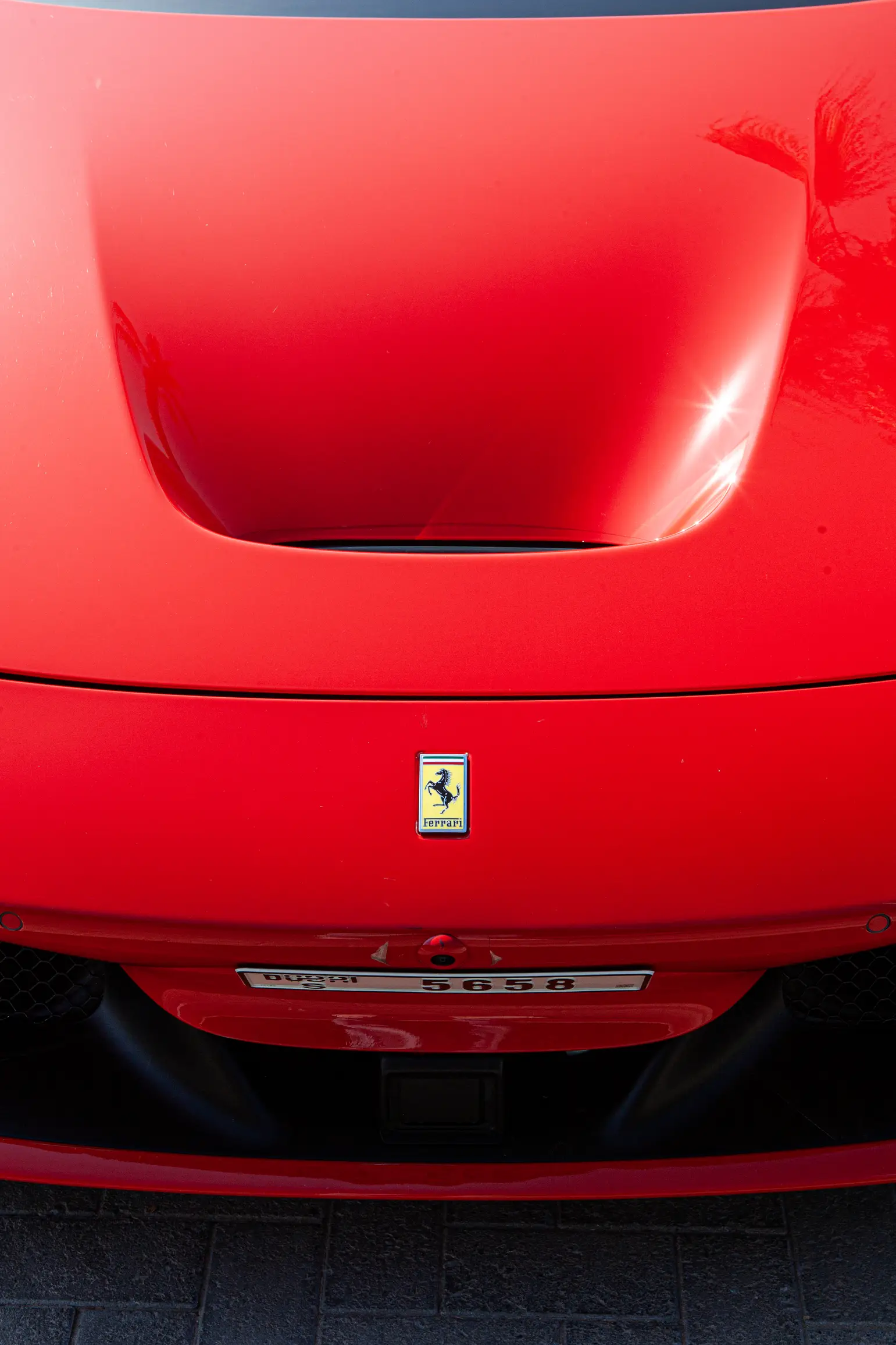 
								Ferrari F8 Spider Red full									