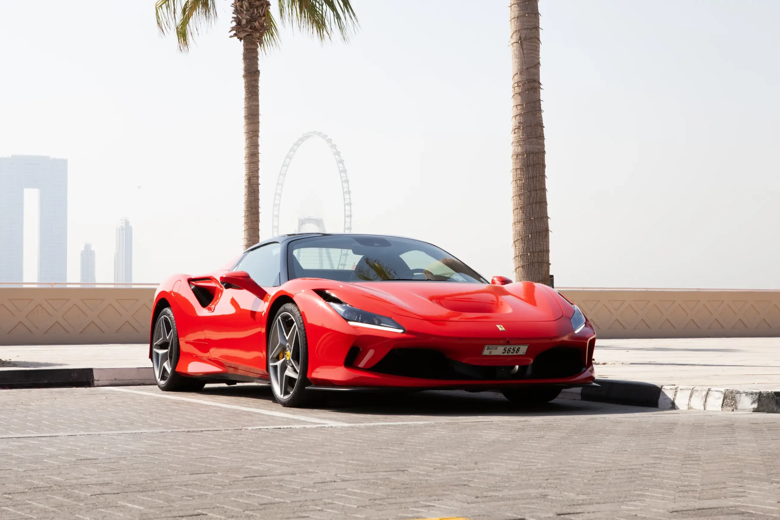 
								Ferrari F8 Spider Red full									