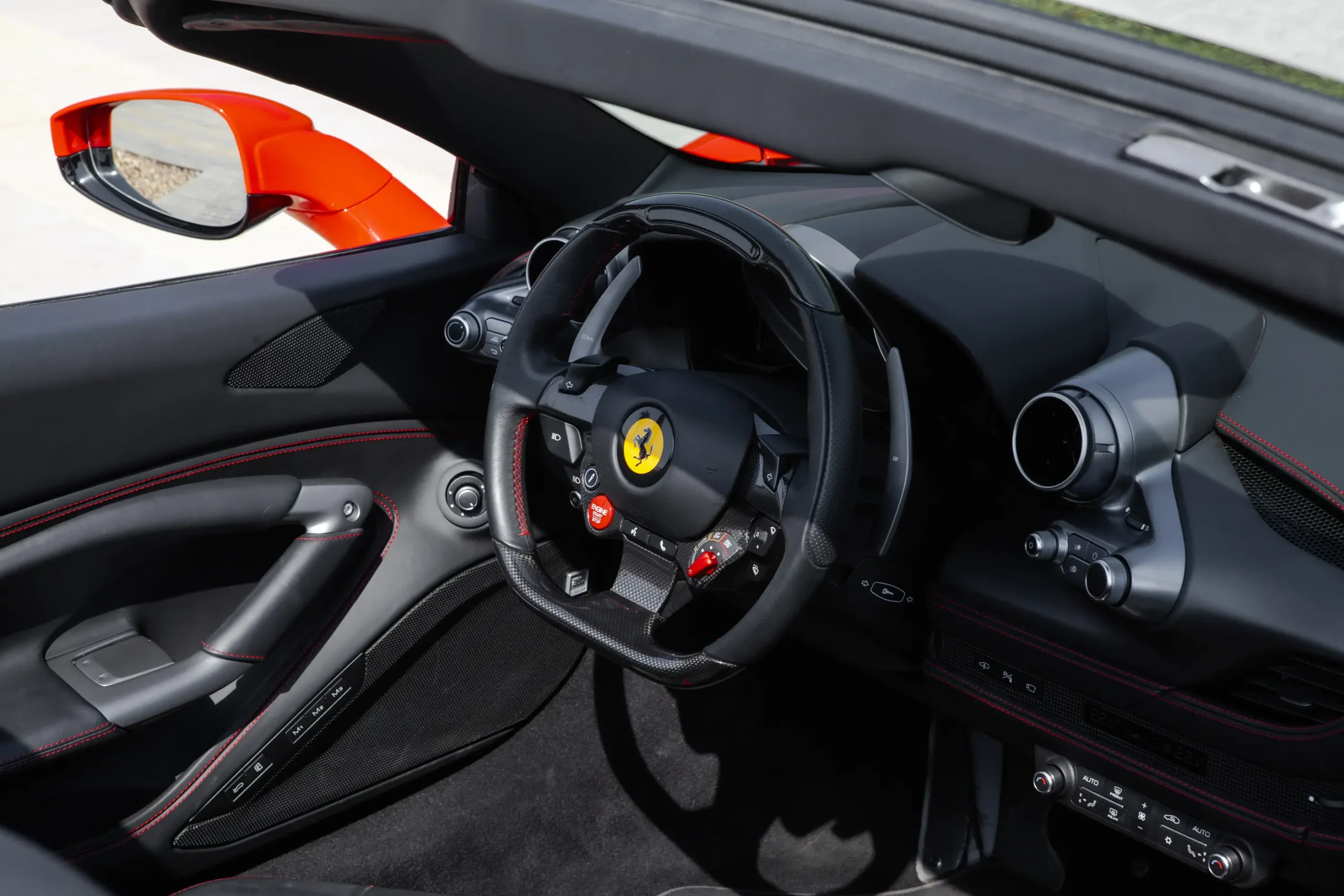 
								Ferrari F8 Spider Red full									