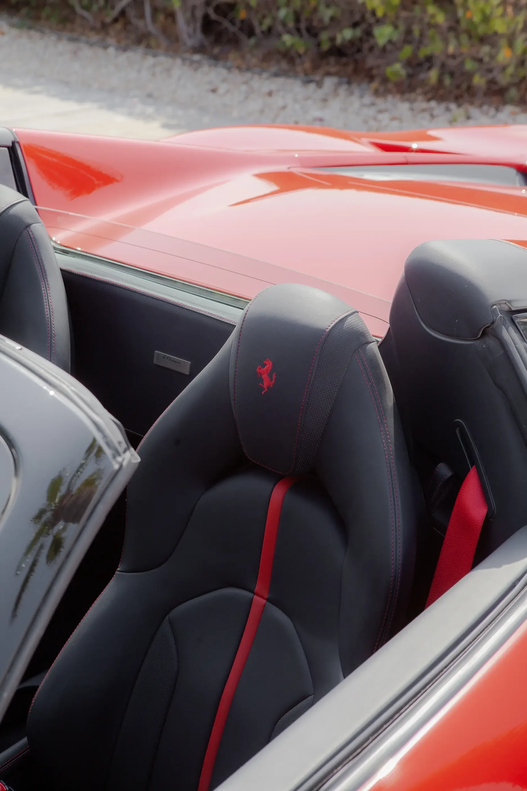 
								Ferrari F8 Spider Red full									