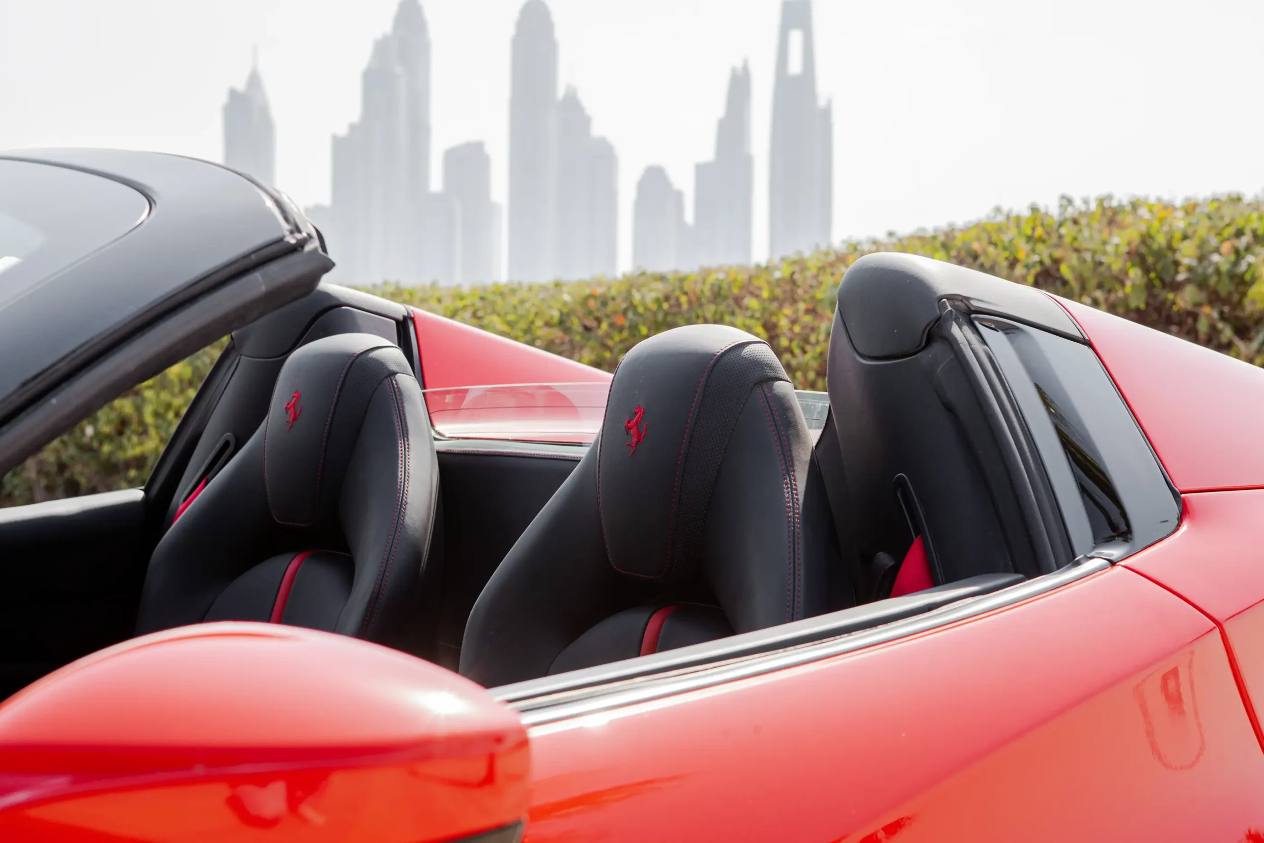 
								Ferrari F8 Spider Red full									