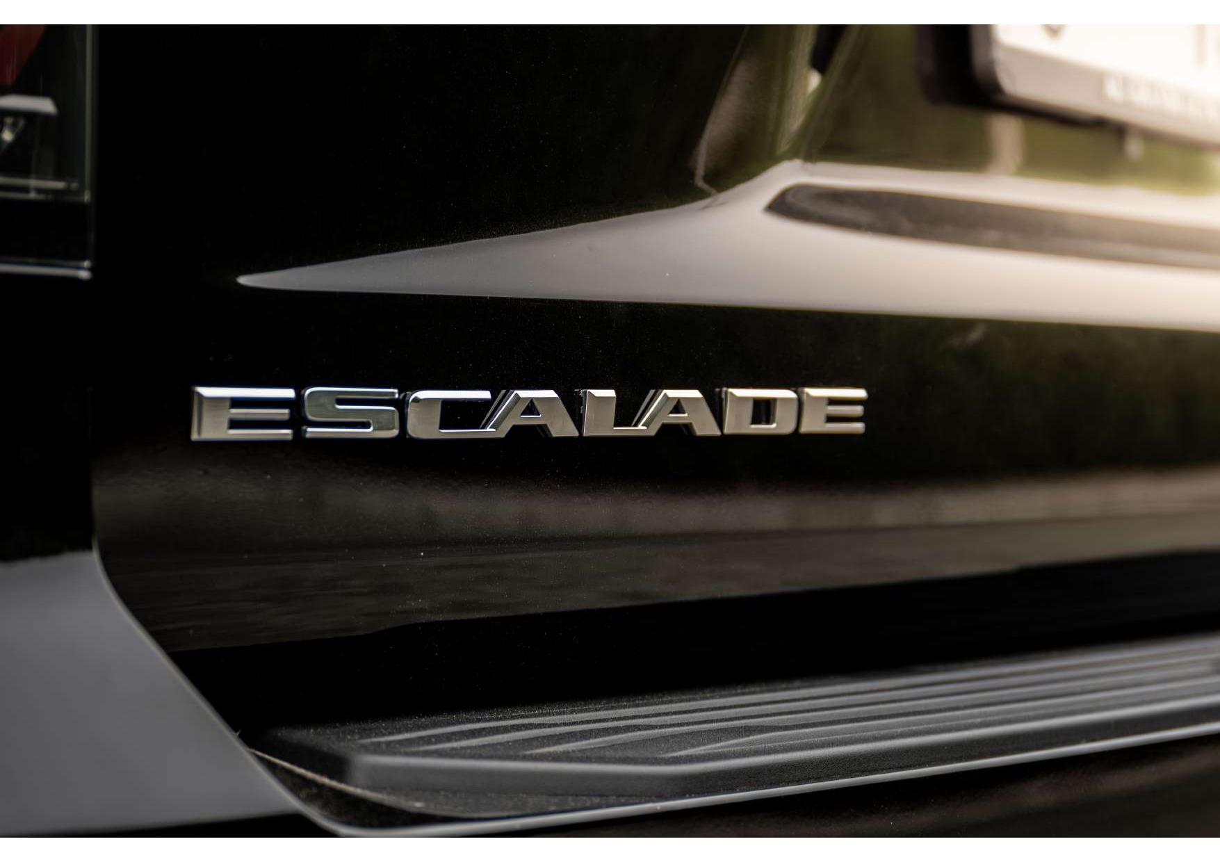 
								Cadillac Escalade full									