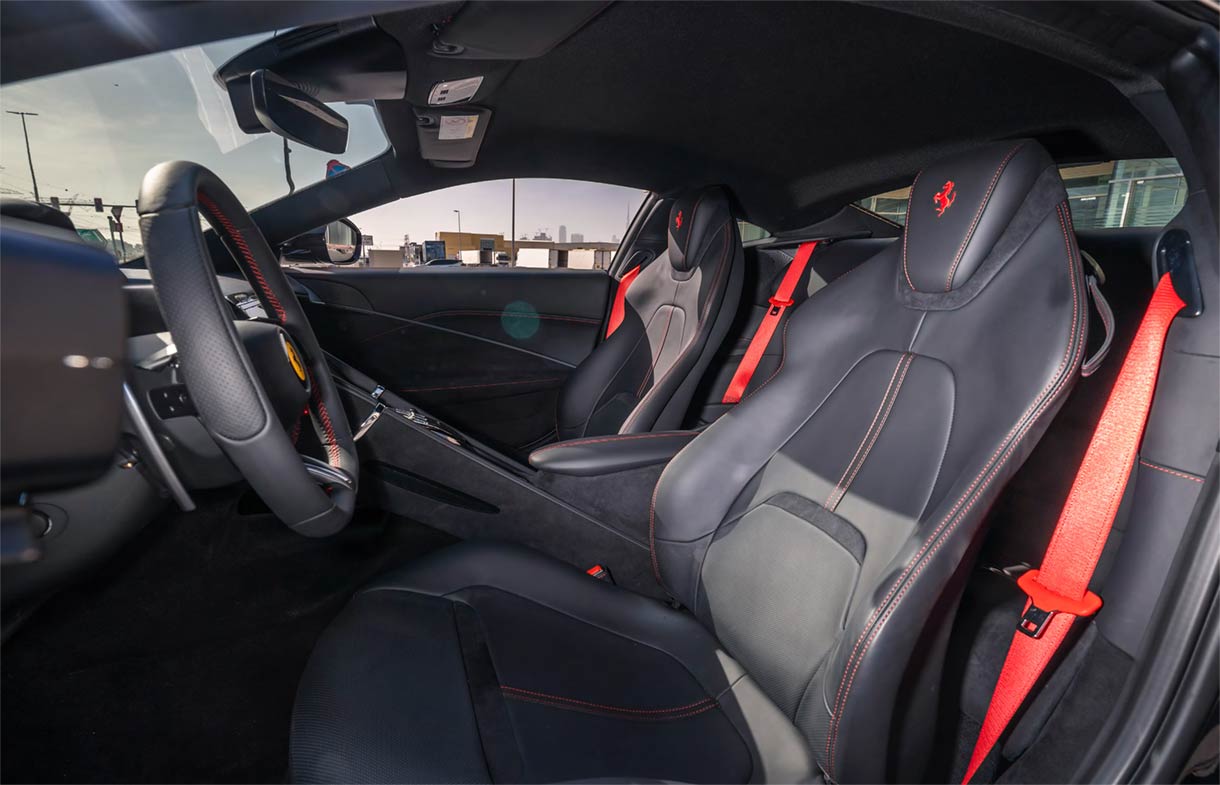 
								Ferrari Roma full									