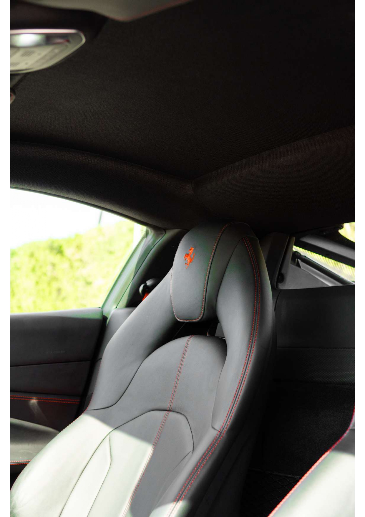 
								Ferrari F8 Tributo full									