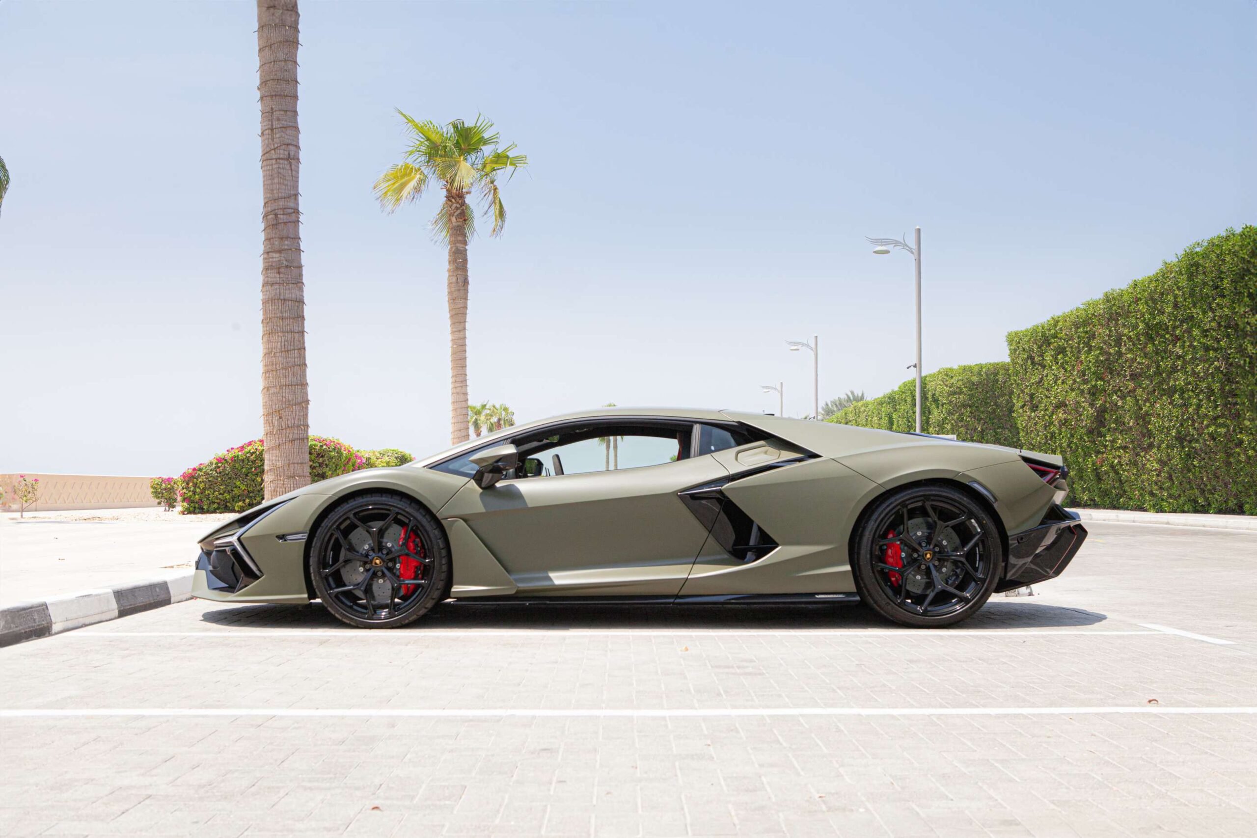 Lamborghini Revuelto