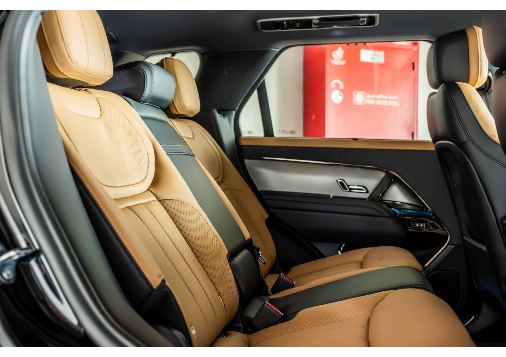 
								Range Rover Sport full									